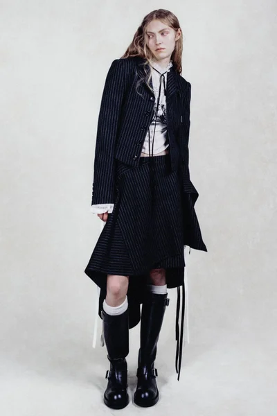 Look 32